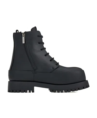 Ferragamo Salvatore  Round-toe Tank-sole Ankle Boots In Black