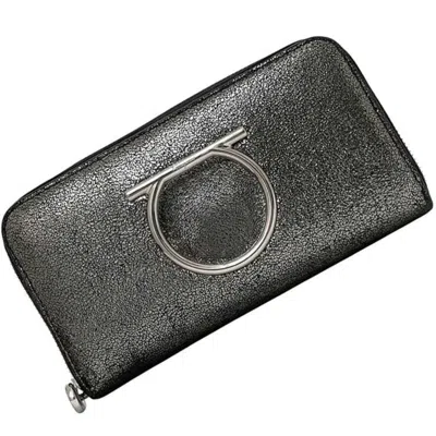 Pre-owned Ferragamo Salvatore  Silver Metallic Leather Long Wallet (bi-fold) () In Silver, Metallic