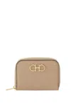 Ferragamo Gancini-plaque Leather Purse In Daino