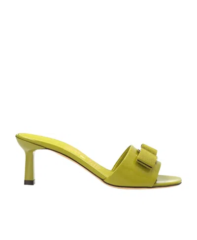 Ferragamo Glo 55 Vara Bow Patent Leather Mules In Green