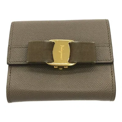 Pre-owned Ferragamo Salvatore  Vara Grayish Leather Bill Wallet (bi-fold) ()