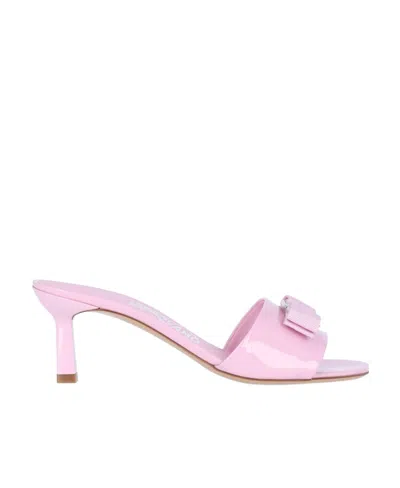 Ferragamo Iconic Vara Bow Patent Leather Sandals For Women In Bubble Gum