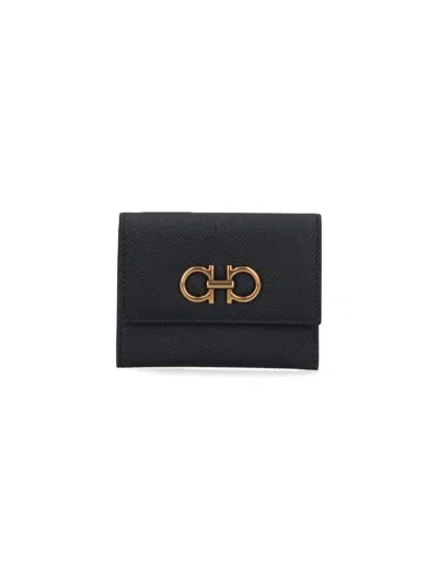 Ferragamo Gancini Tri-fold Leather Wallet In Black