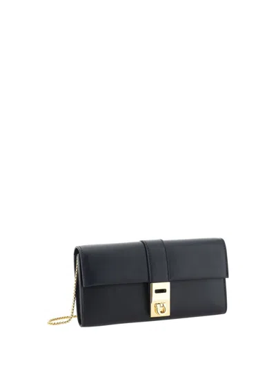 Ferragamo Hug Wallet With Chain In Black