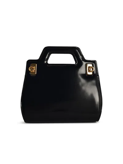 Ferragamo Salvatore  'wanda' Black Shiny Lear Bag In 黑色的
