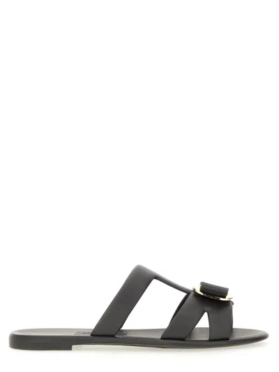 Ferragamo Sandalo Slide "new Vara" In Black