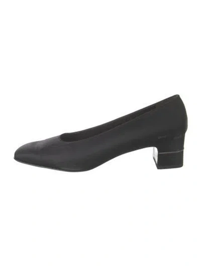 Pre-owned Ferragamo Satin Crystal Embellishments Pumps In Black