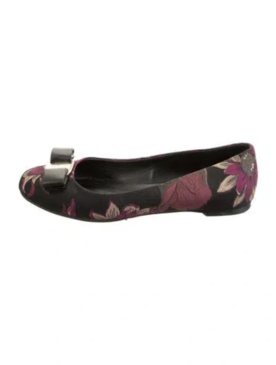 Pre-owned Ferragamo Satin Floral Print Ballet Flats In Black