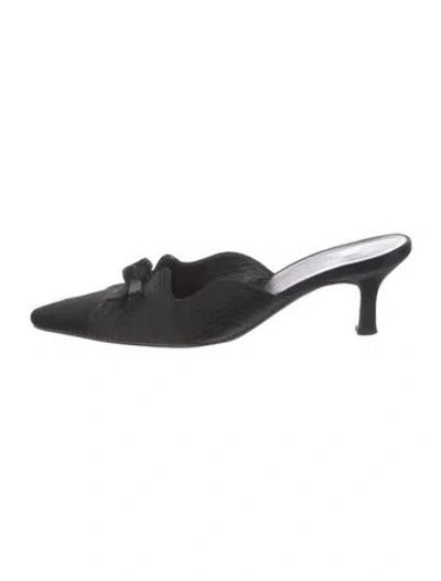 Pre-owned Ferragamo Satin Mules In Black
