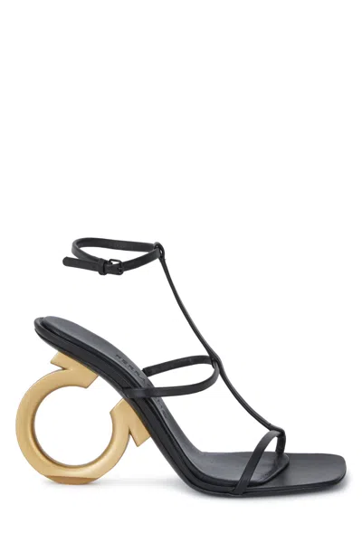 FERRAGAMO SCARPE CON TACCO