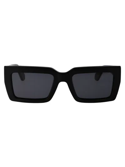 Ferragamo Sf1108s Sunglasses In Black
