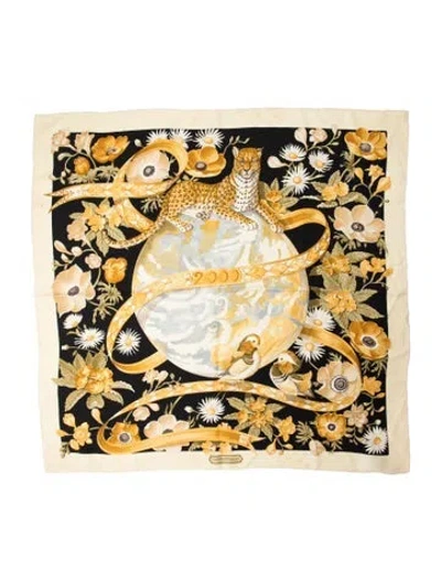 Pre-owned Ferragamo Silk Printed Bandana In Neutral