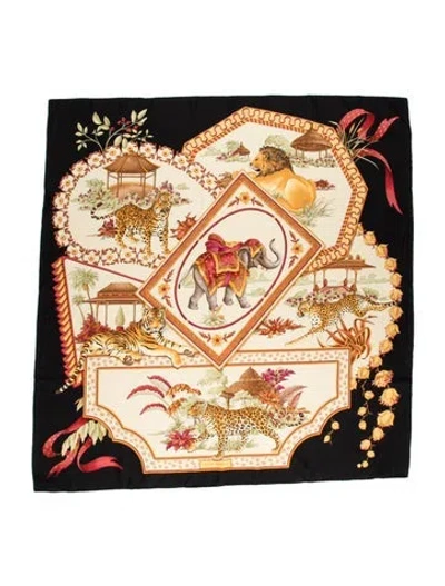 Pre-owned Ferragamo Silk Printed Scarf In Black