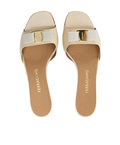 Ferragamo Simple Slippers In Neutral