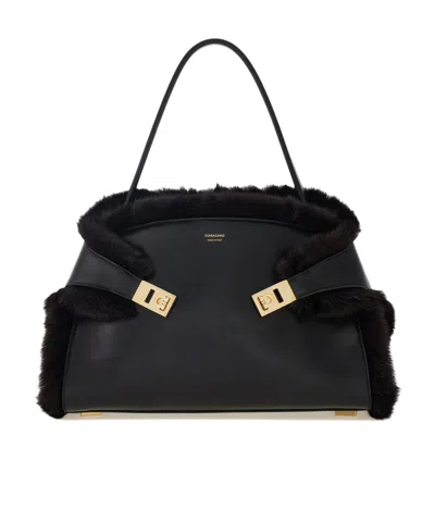 FERRAGAMO SINGLE HANDLE HANDBAG