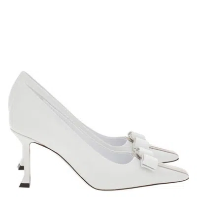 Ferragamo Siwar 85 Vara Bow Pumps In White