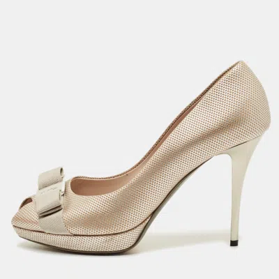 Pre-owned Ferragamo Size 39.5 Gold Leather Bow Peep Toe Pumps