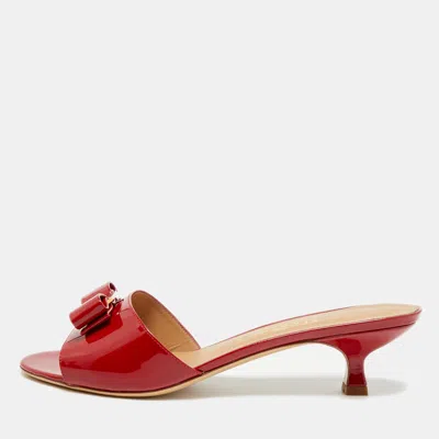 Pre-owned Ferragamo Size 40 Red Patent Leather Vara Bow Slide Sandals