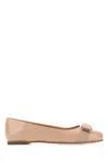 Ferragamo Glossy Ballet Flats With Delicate Bow In Neutral