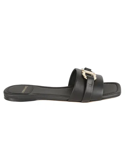 Ferragamo Slide Gancini Sandals In Black