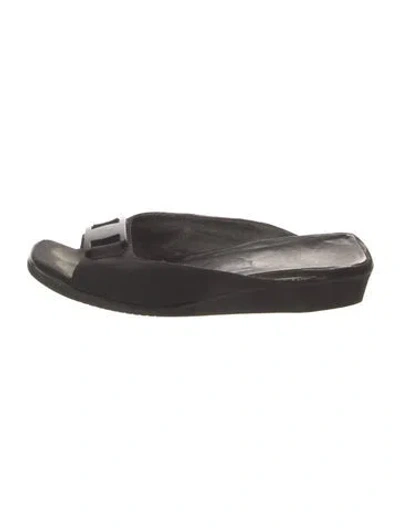 Pre-owned Ferragamo Slides In Black