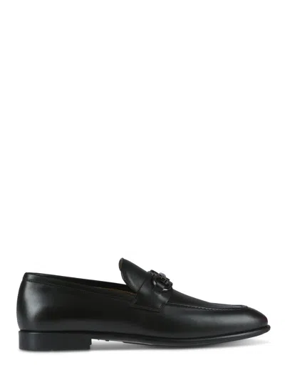 Ferragamo Slip-on Flat Shoes With Decorative Buckle In Black