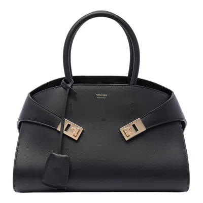 Ferragamo Gancini-plaque Leather Tote Bag In Black