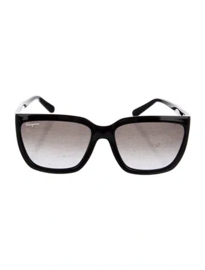 Pre-owned Ferragamo Square Gradient Sunglasses In Black