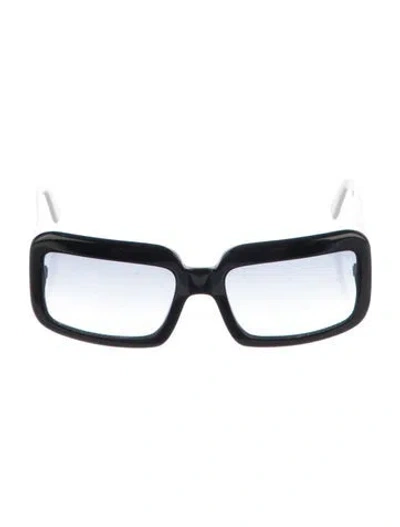 Pre-owned Ferragamo Square Gradient Sunglasses In Black