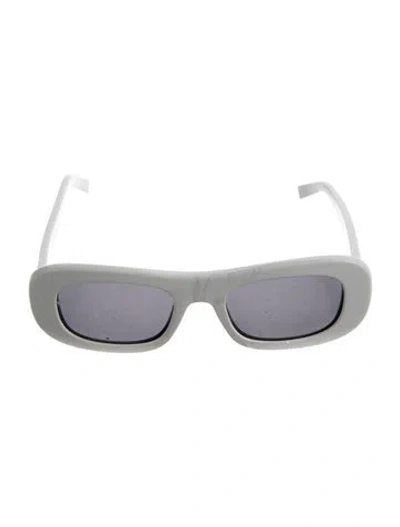 Pre-owned Ferragamo Square Tinted Sunglasses In White