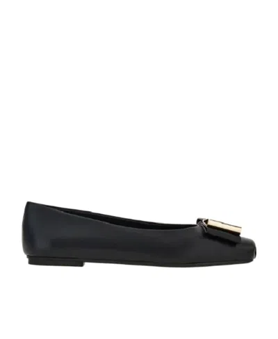 Ferragamo Women's Vanna Leather Hardware Bow Flats In Black
