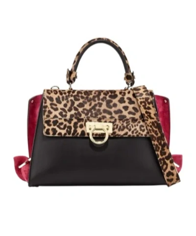 Ferragamo Stitching Detail Shoulder Bag In Black