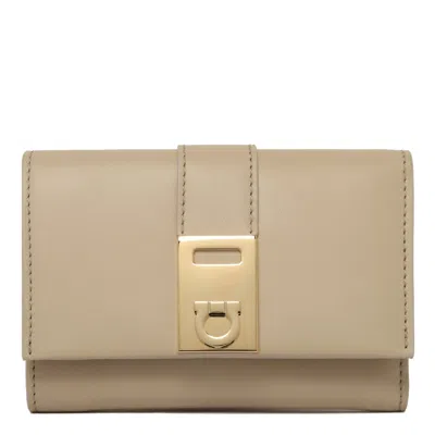 Ferragamo Stone Calf Wallet In Neutral