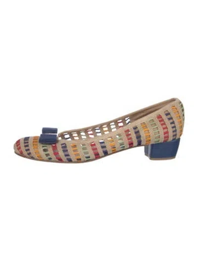 Pre-owned Ferragamo Striped Bow Accents Pumps In Neutral