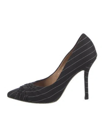 Pre-owned Ferragamo Striped Pumps In Black