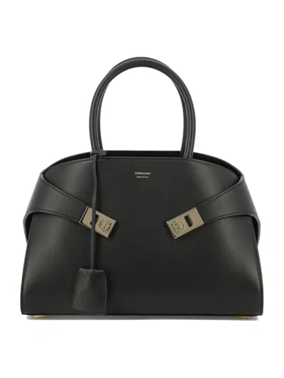 Ferragamo Structured Leather Shoulder Bag In Black