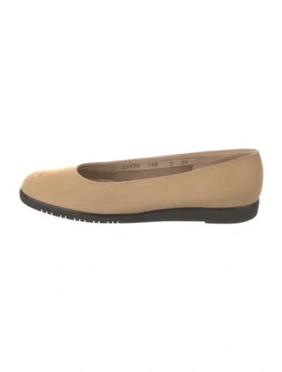 Pre-owned Ferragamo Suede Ballet Flats In Neutral