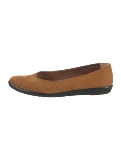 Pre-owned Ferragamo Suede Ballet Flats In Neutral