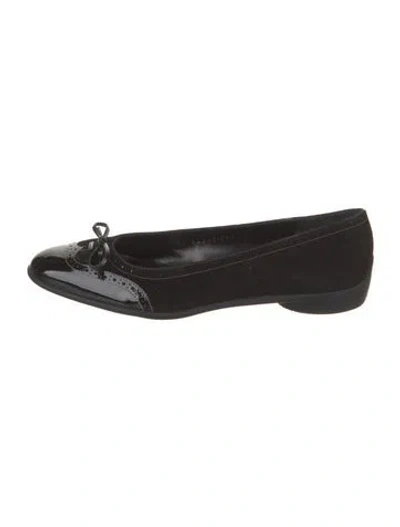 Pre-owned Ferragamo Suede Bow Accents Flats In Black