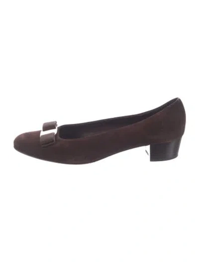 Pre-owned Ferragamo Suede Bow Accents Flats In Brown