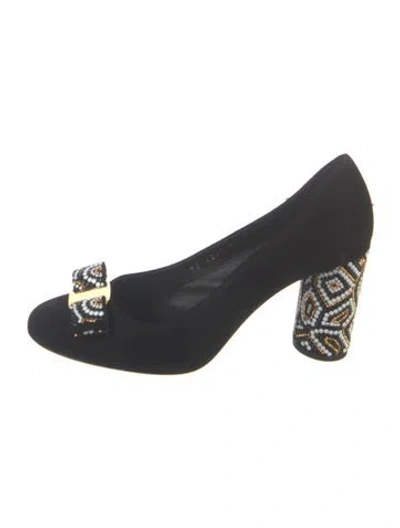 Pre-owned Ferragamo Suede Bow Accents Pumps In Black