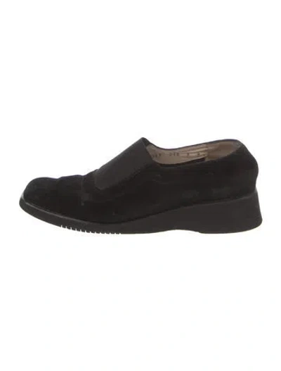 Pre-owned Ferragamo Suede Loafers In Black