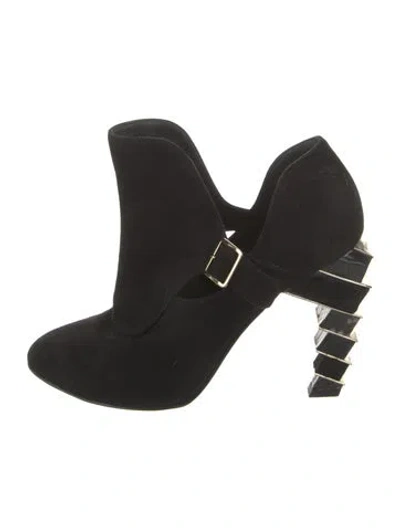 Pre-owned Ferragamo Suede Mules In Black