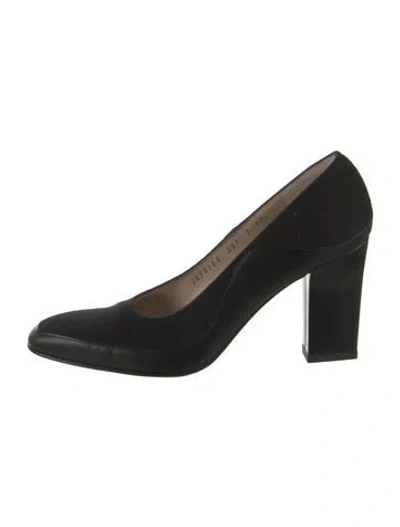 Pre-owned Ferragamo Suede Pumps In Black