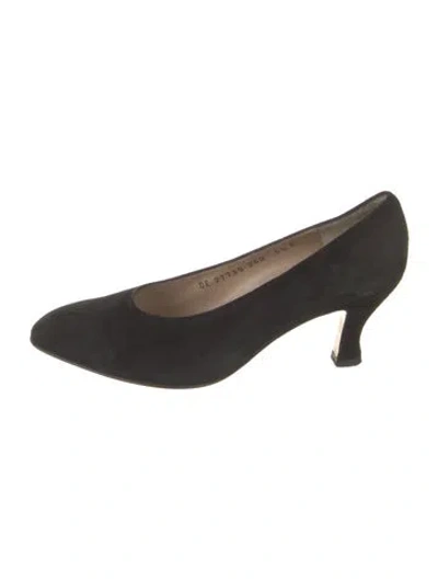 Pre-owned Ferragamo Suede Pumps In Black