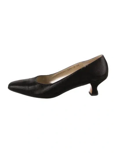 Pre-owned Ferragamo Suede Pumps In Black