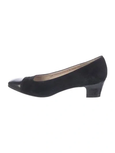 Pre-owned Ferragamo Suede Pumps In Black