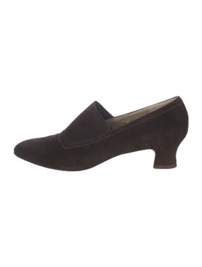 Pre-owned Ferragamo Suede Pumps In Brown