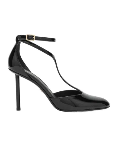 Ferragamo Lysandra 95 Patent Leather Pumps In Black
