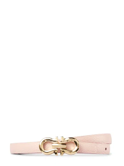Ferragamo Textured Leather Belt With Interlocking Gold-tone Buckle In Beige